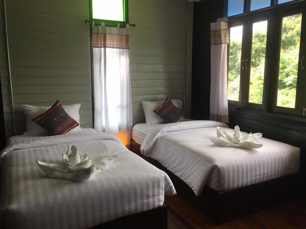Pround Nan Cottage Экстерьер фото